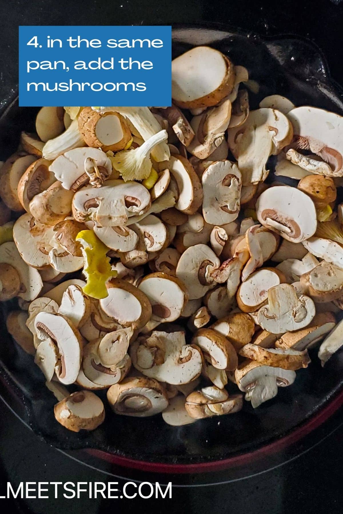 Cast iron with sliced mushrooms